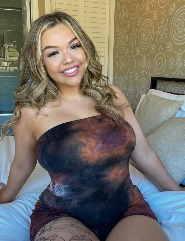 Holly Babyy's photo 4