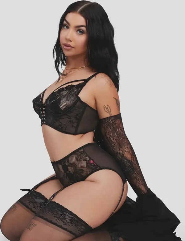 Holly Day's BabeWiki Profile