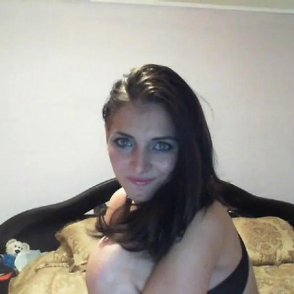 Hott Alicia's BabeWiki Profile