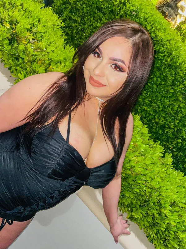 HotWife Amara's BabeWiki Profile