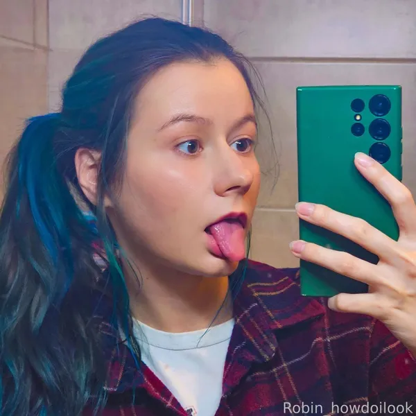 howdoilook's BabeWiki Profile