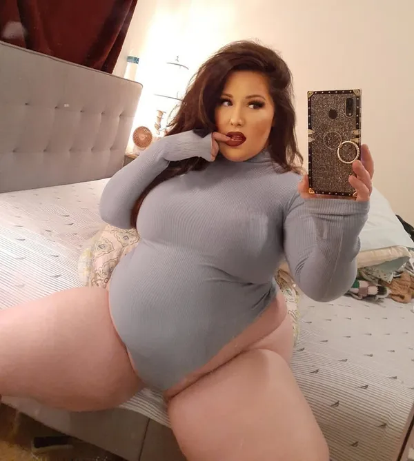 HungryLilKitty's photo 3