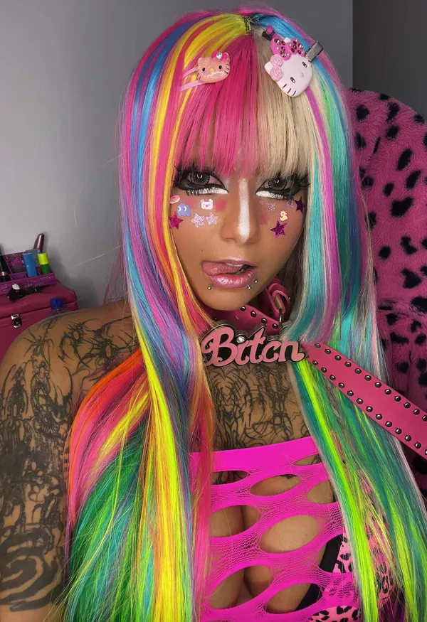 Illu Gyaru's BabeWiki Profile