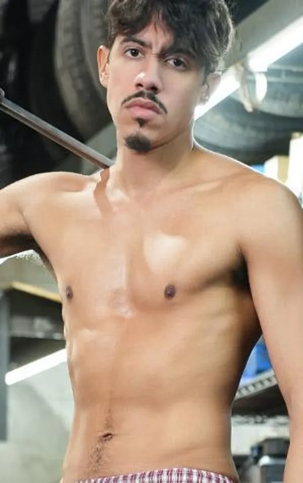 Internet Papi's BabeWiki Profile