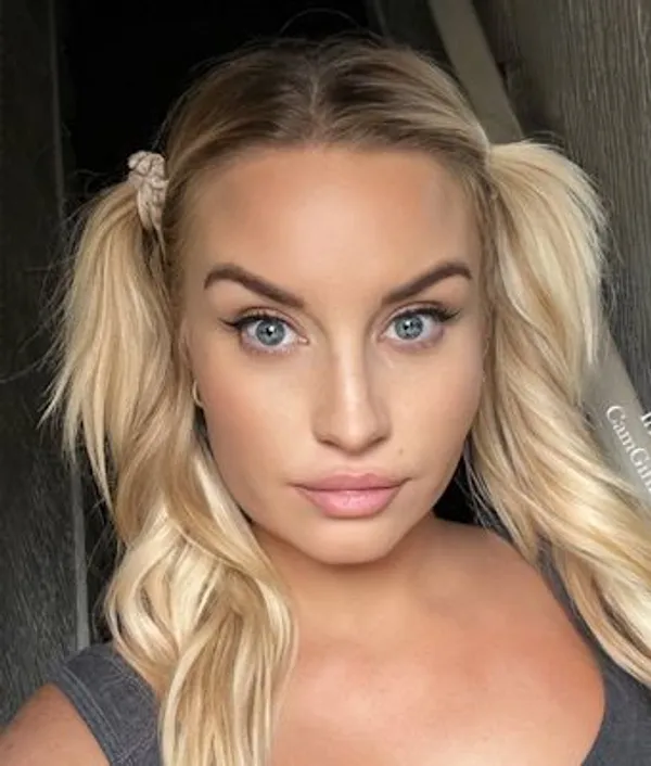 Irish Essie's photo 2