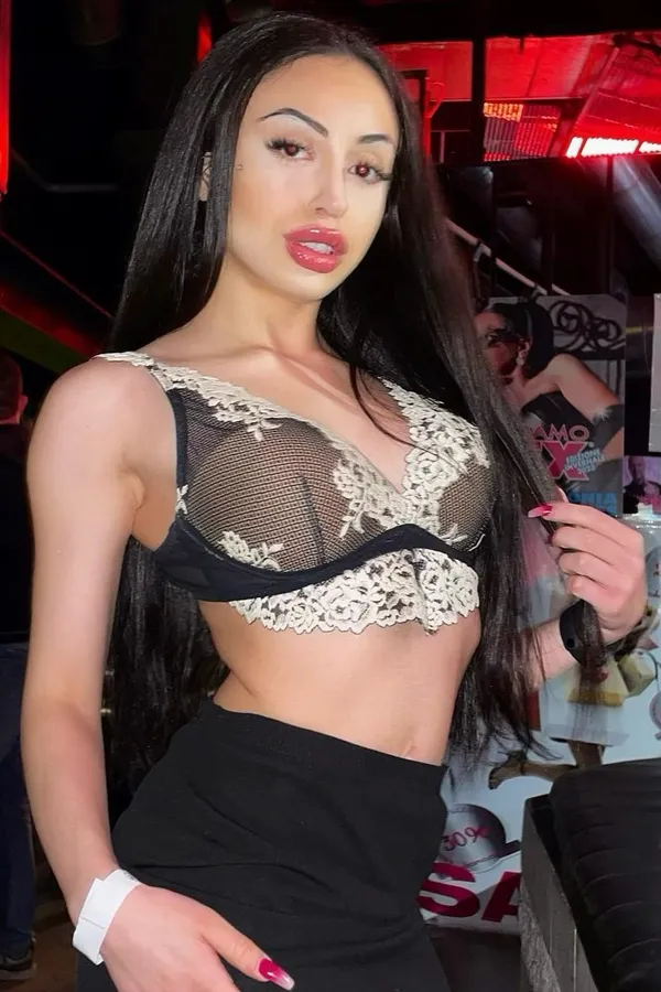 Isabella Angelina's photo 4