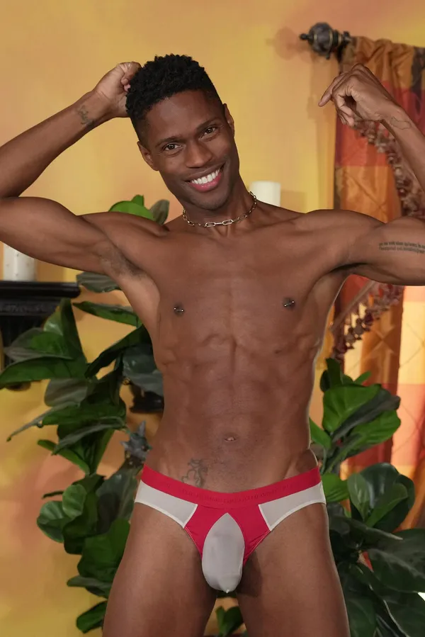 Isaiah Taye's photo 4