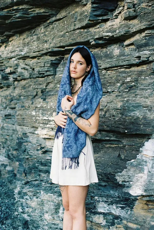 Isis's BabeWiki Profile