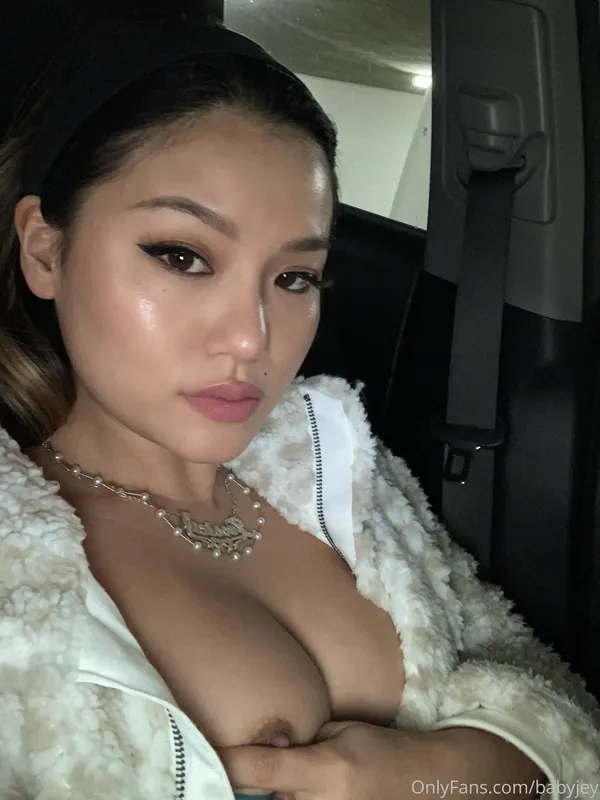 itsreallyjessi's BabeWiki Profile