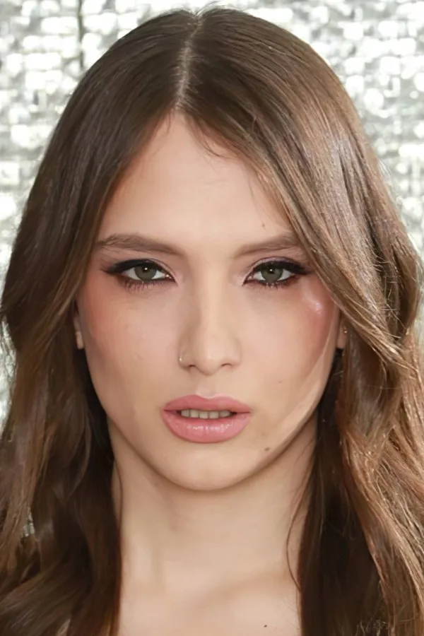 Izzy Lush's BabeWiki Profile