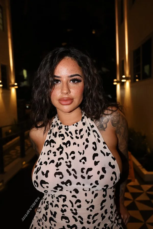 Jacqueline Valentine's photo 6