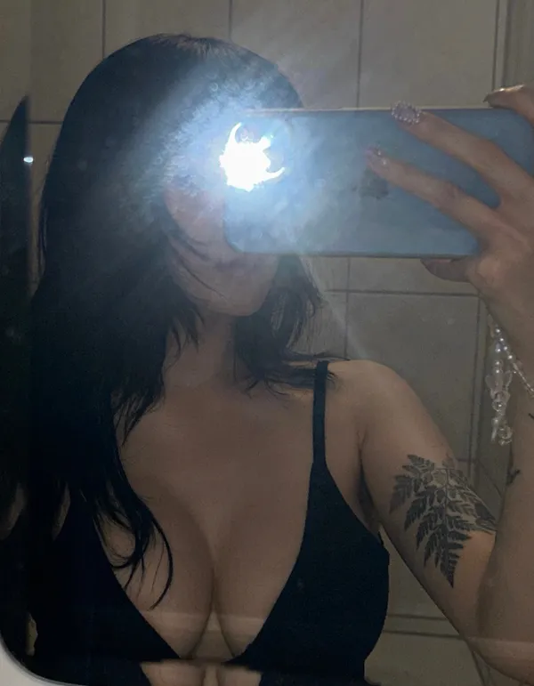 Jadey Anh's BabeWiki Profile