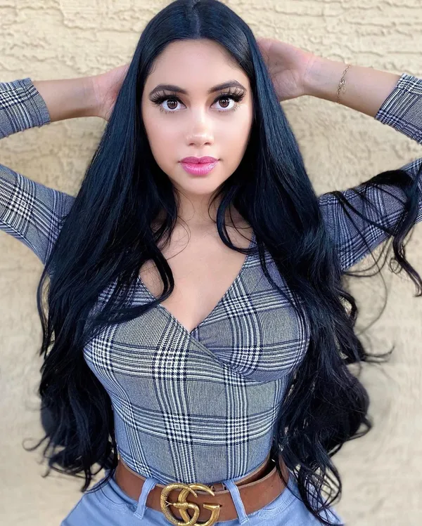 Jailyne Ojeda Ochoa's photo 4