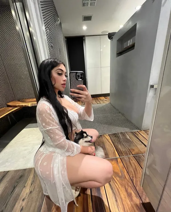 Jailyne Ojeda Ochoa's photo 9