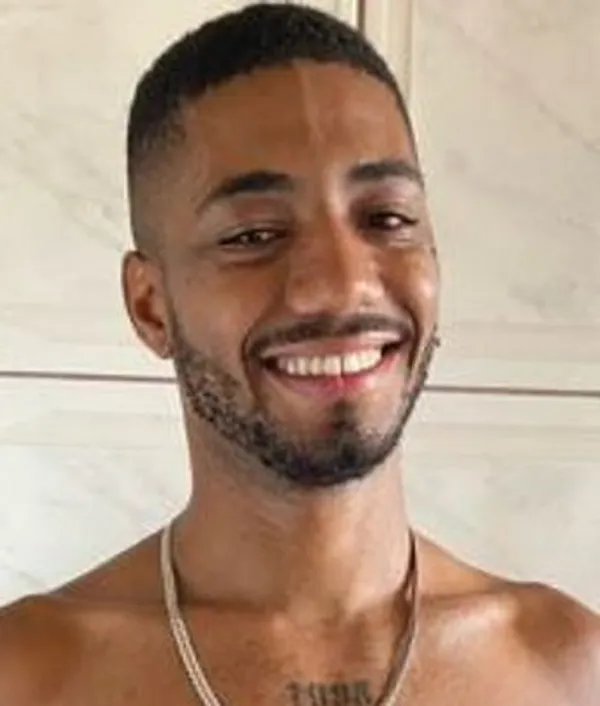 James Villar's photo 3