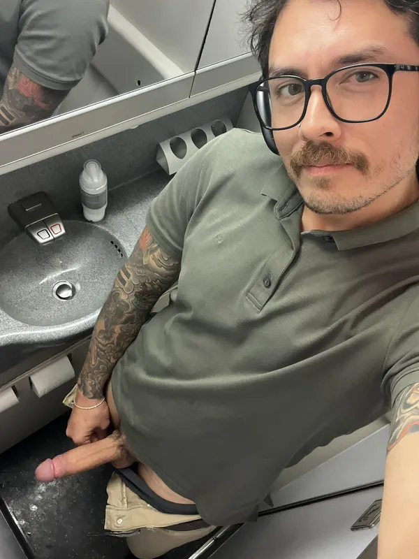 Jase Leon's BabeWiki Profile