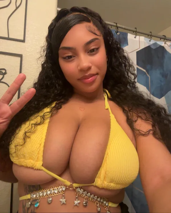 Jasmyn Aaliyah's photo 7