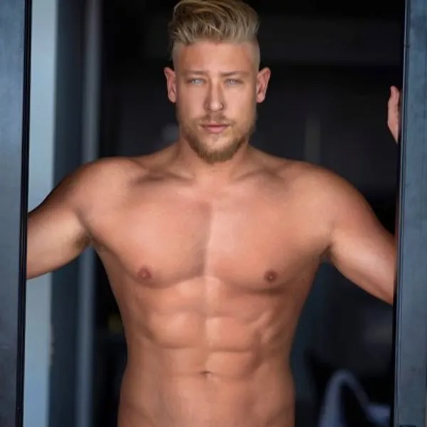 Jaxson Wolfe's BabeWiki Profile