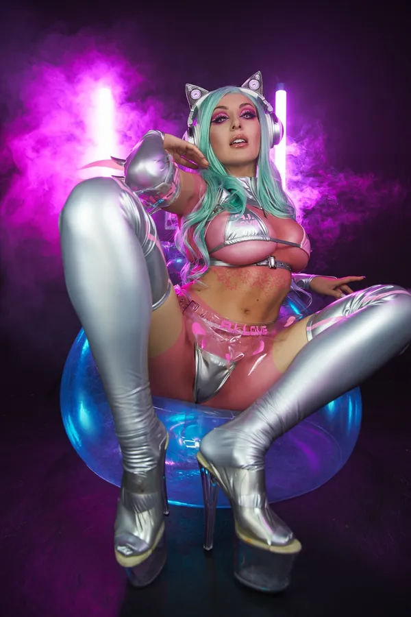 Jessica Nigri's photo 7