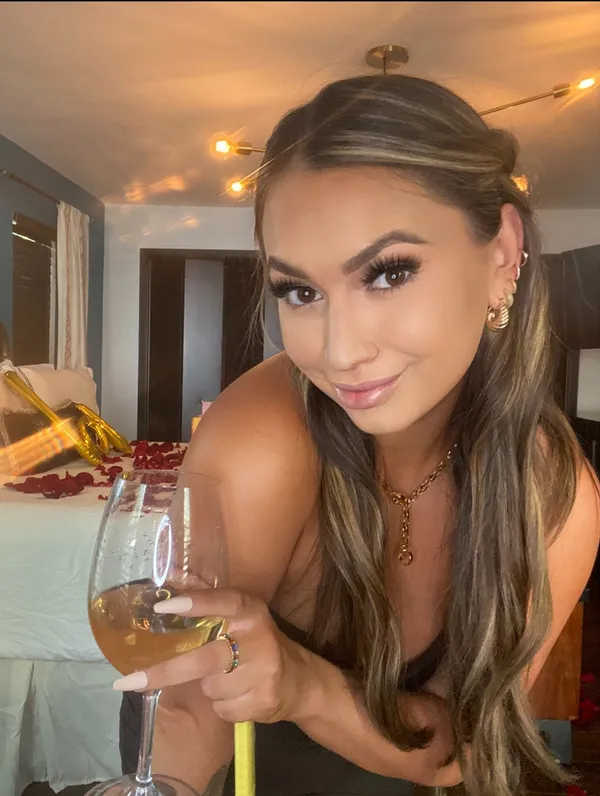 Jessica Revellie's photo 4