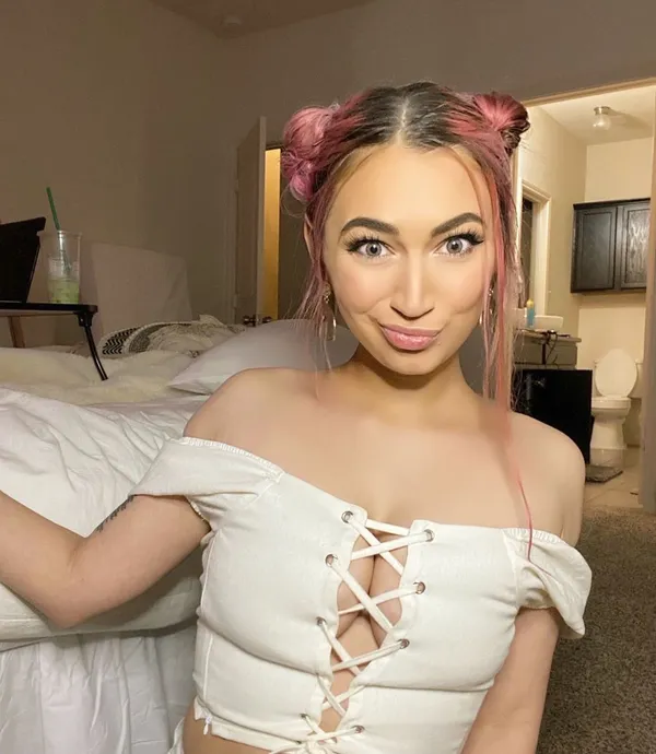 Jessica Revellie's photo 5