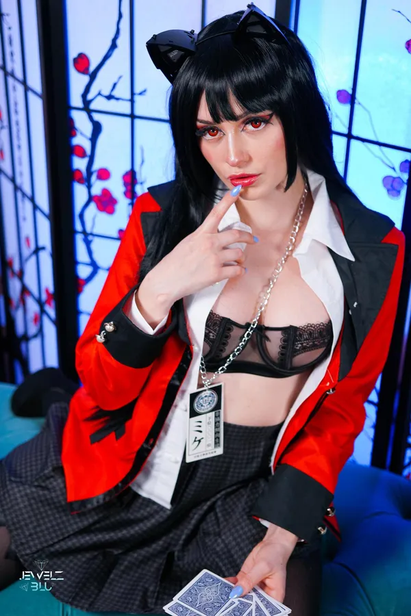 Jewelz Blu's photo 4