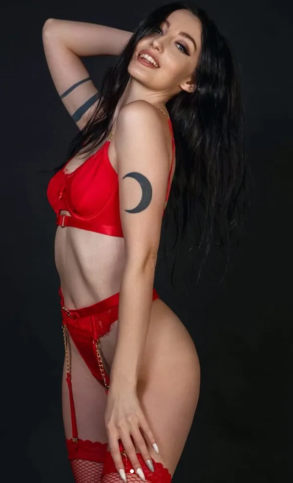 Joanna Grace's photo 3