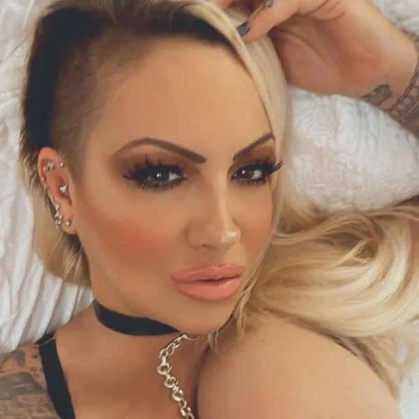 Jodie Marsh's photo 6