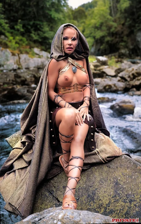 Jodie Moore's photo 9