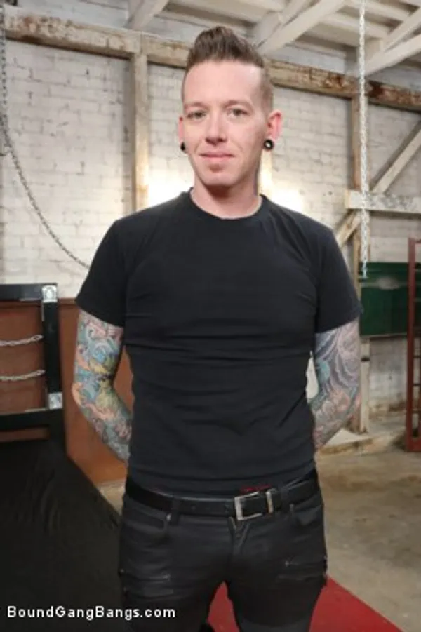 Johnny Goodluck's photo 6