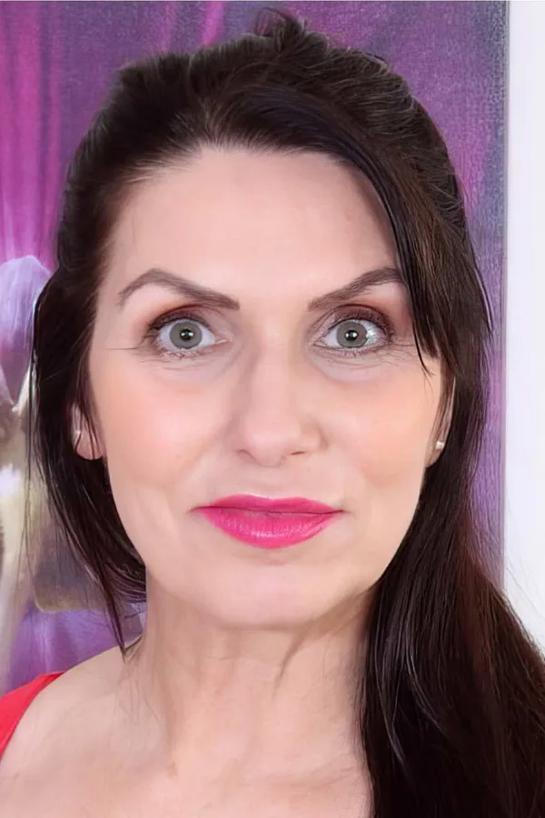 Josephine James's photo 3