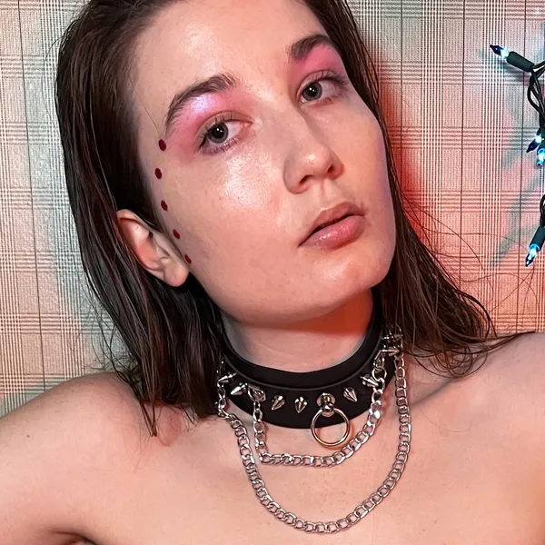 Joy de Vivre's BabeWiki Profile