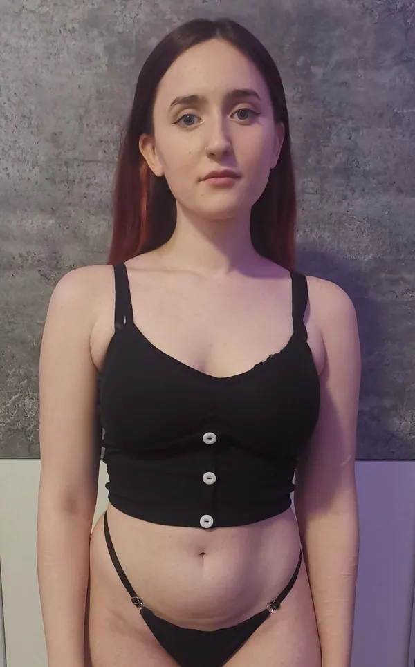 Joyliii's BabeWiki Profile