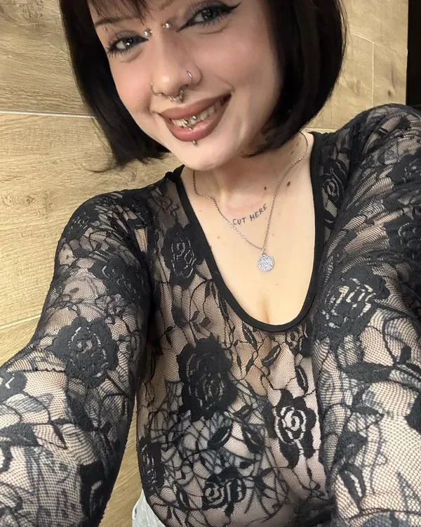 Julia Victoria's photo 6