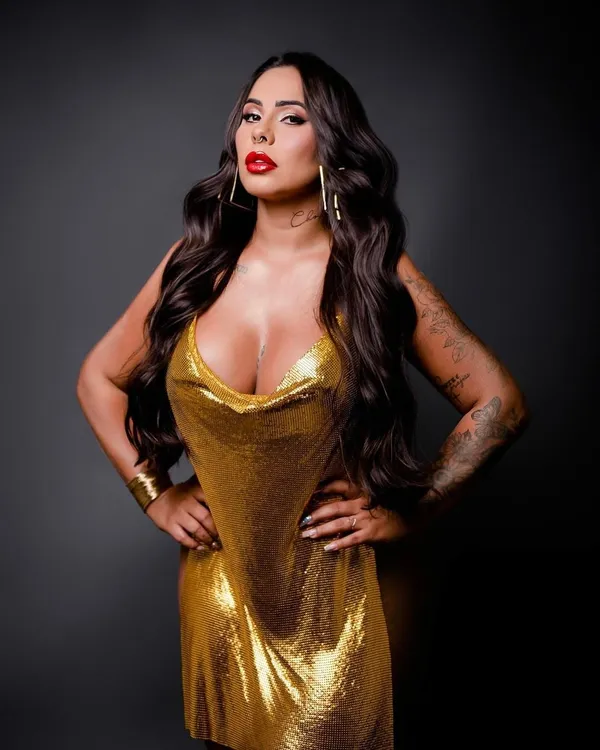 Juliana Alves (model)'s photo 4