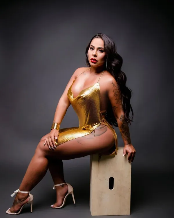 Juliana Alves (model)'s photo 6