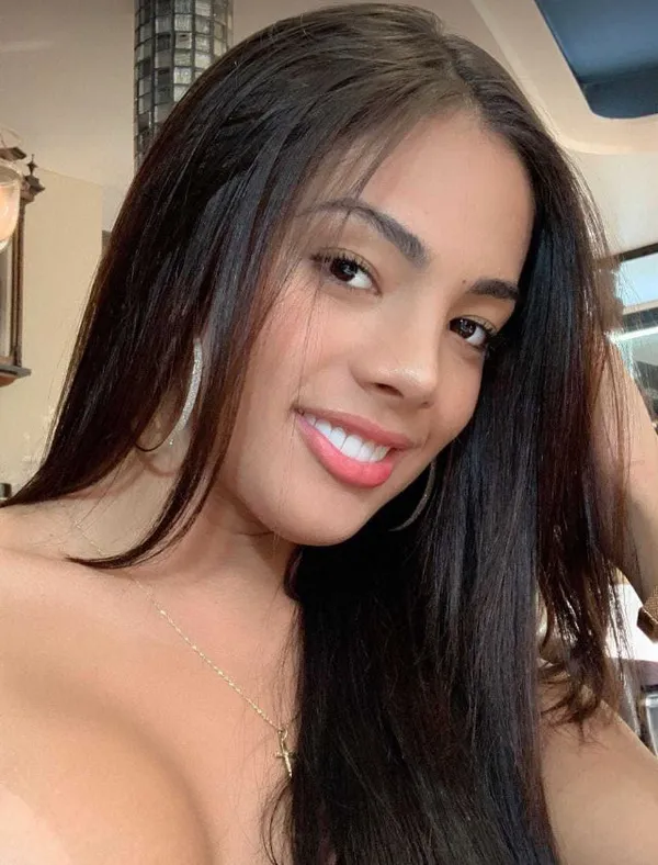 Juliana Lins's BabeWiki Profile