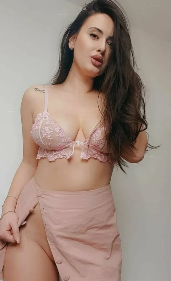 Jully Jullyenne's photo 4