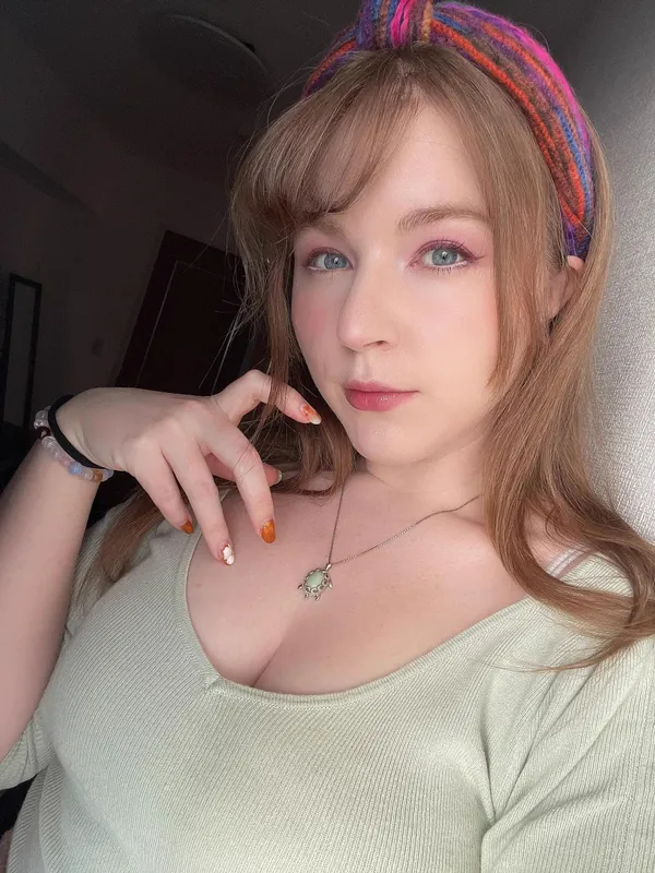 June Lovejoy's photo 6