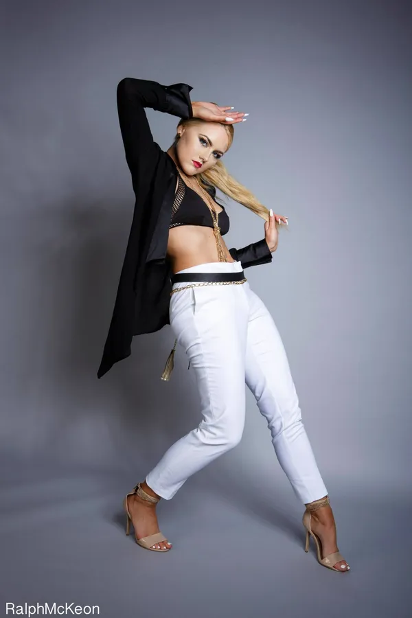 Kaila Troy's photo 4