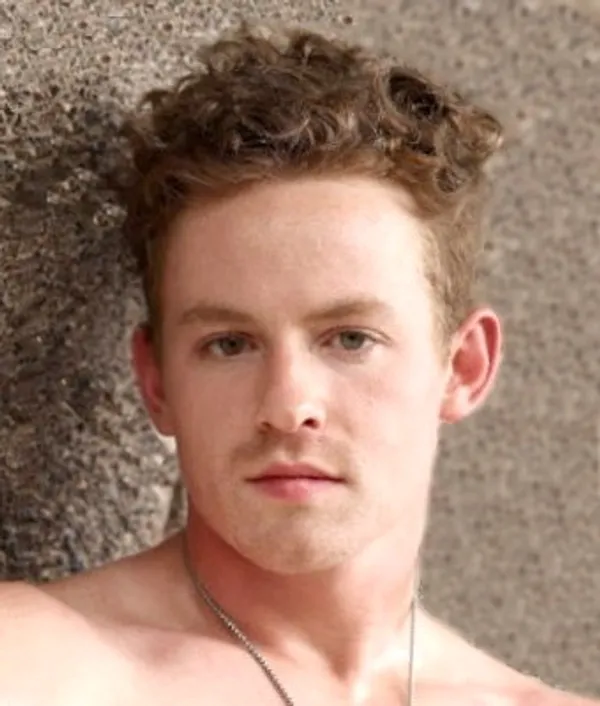 Kane Hardy's photo 3