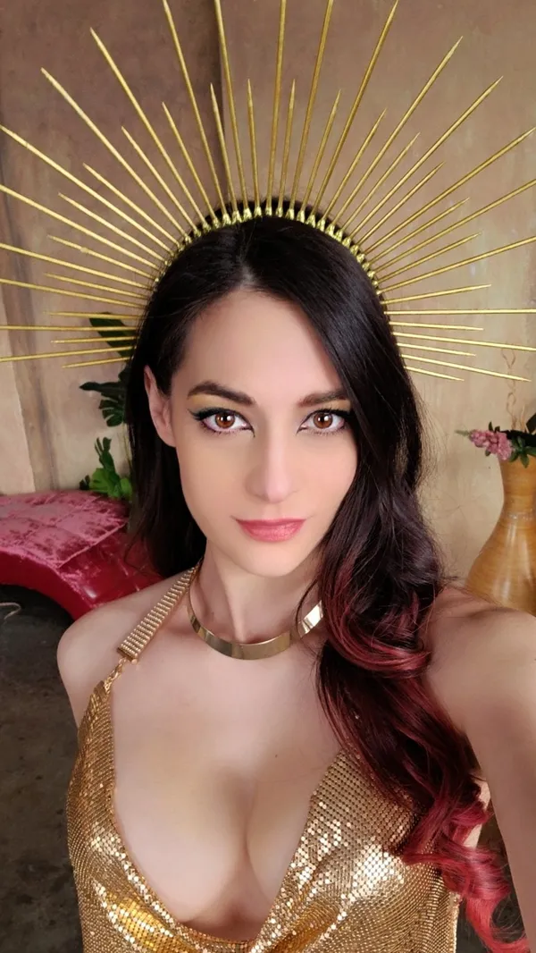 Kara Corvus's photo 7