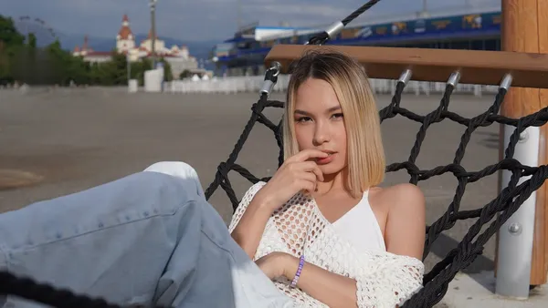 Karina Lin's photo 10