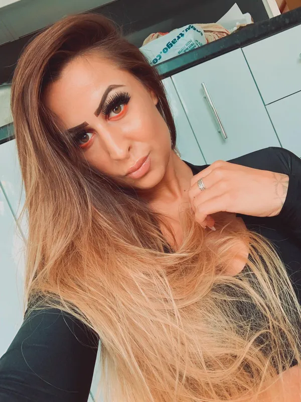 Kat Dun's BabeWiki Profile