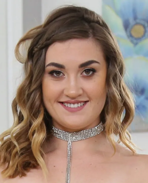 Kat Monroe's photo 6