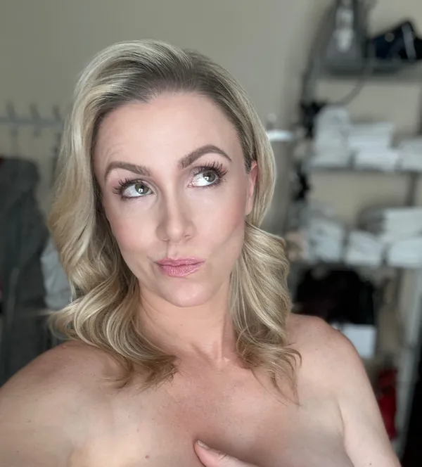 Kate Shelor's photo 7