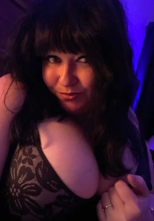 Katie Adamz's BabeWiki Profile