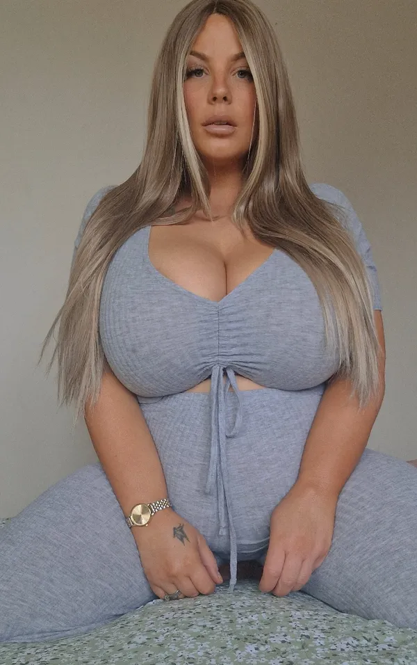 Kayleigh Louise's photo 8