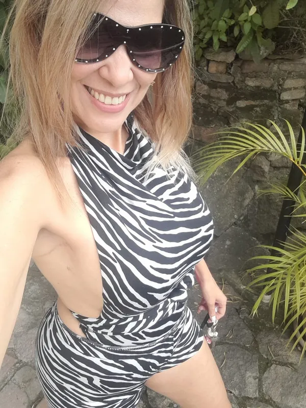 Kelly Sweet's photo 4