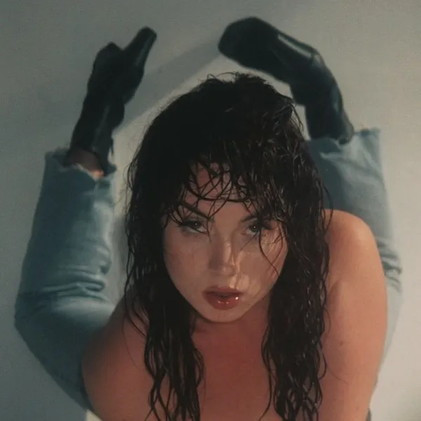 Kenna (Playboy)'s photo 5